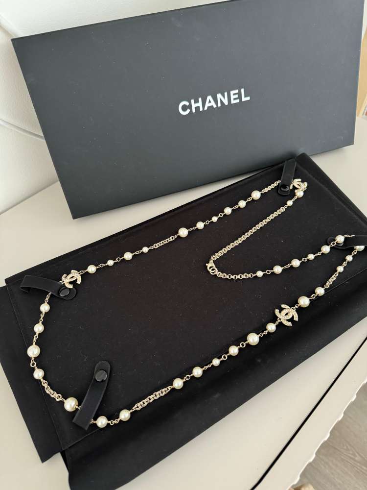 Chanel perly