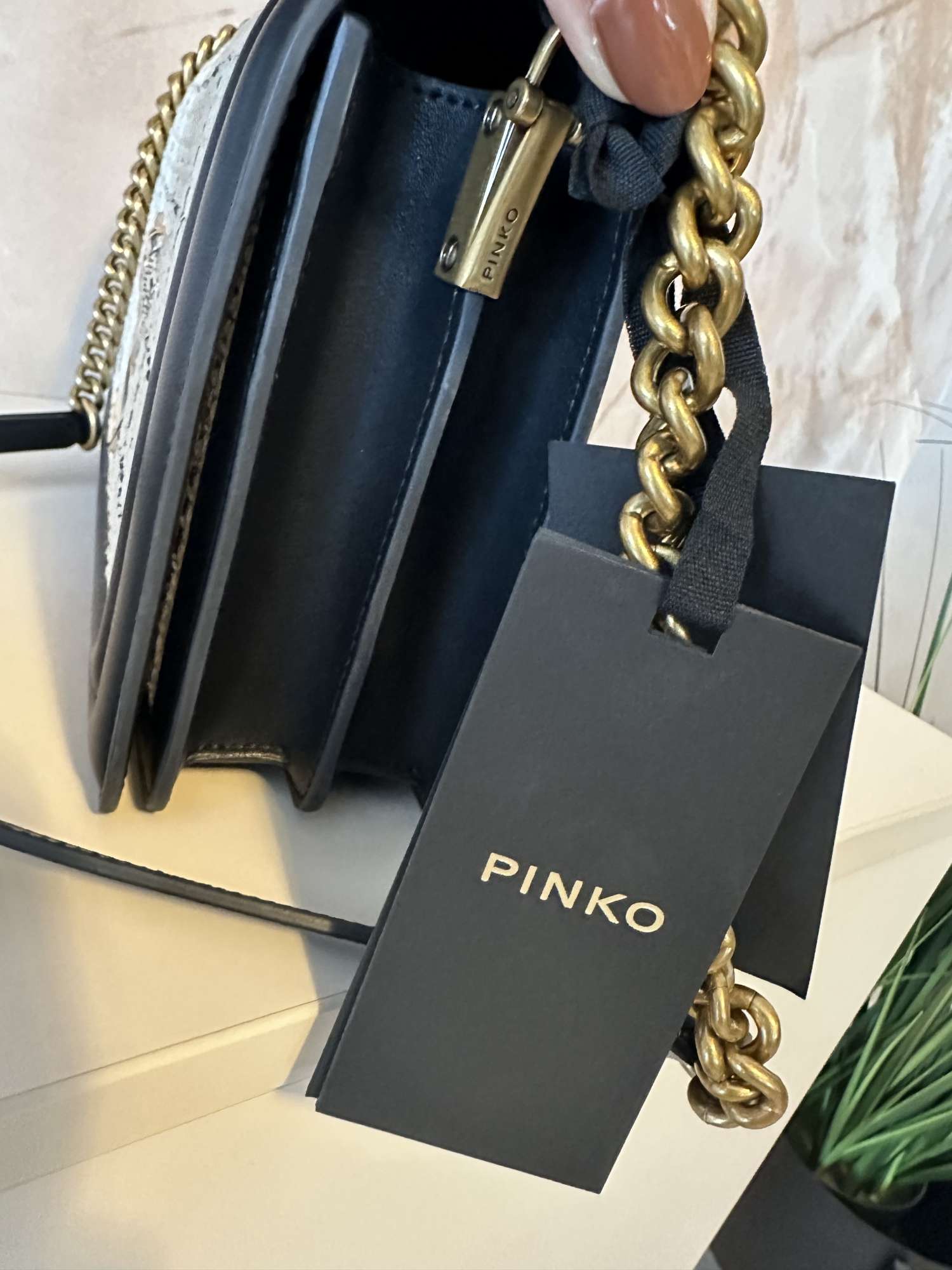 Stylova crossbody kabelka Pinko Love Click