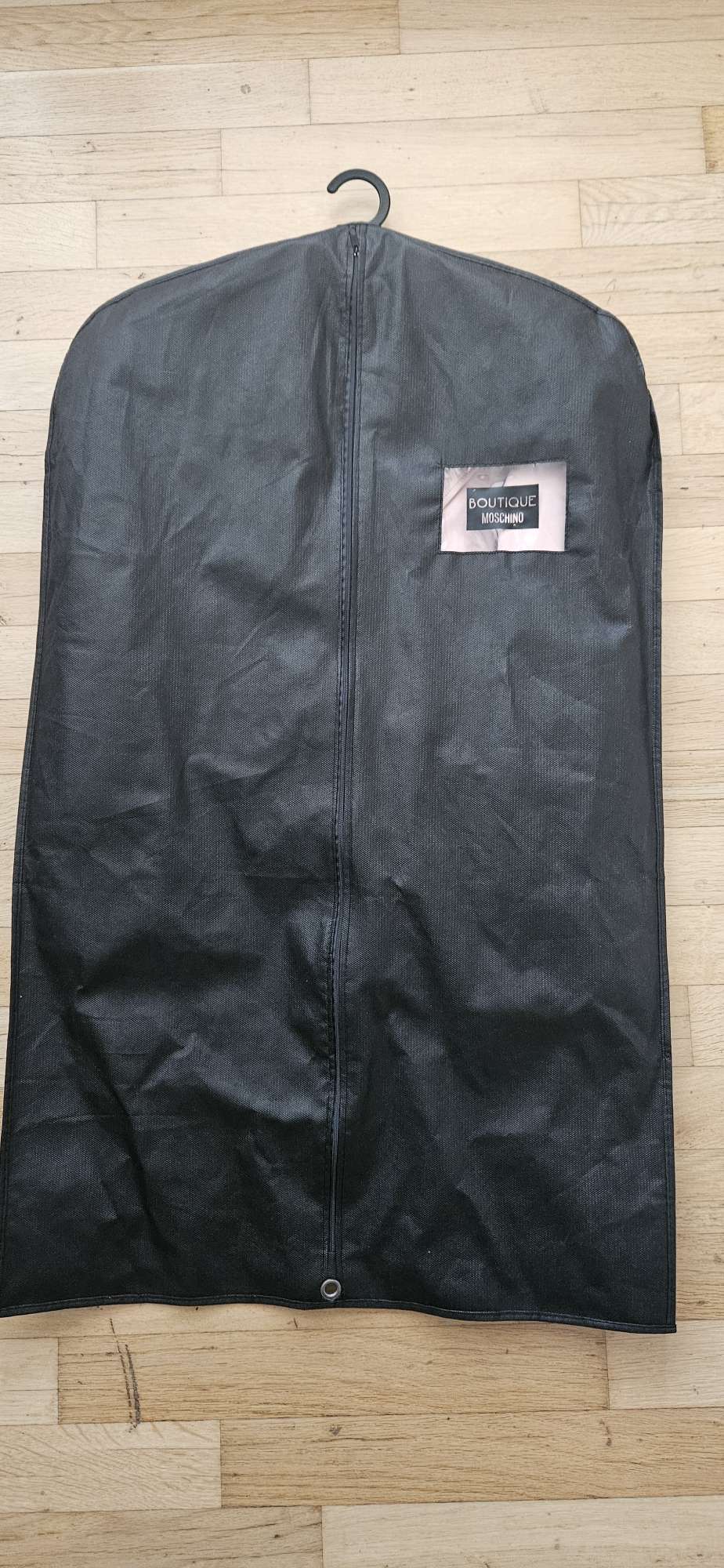 Moschino Butique v38