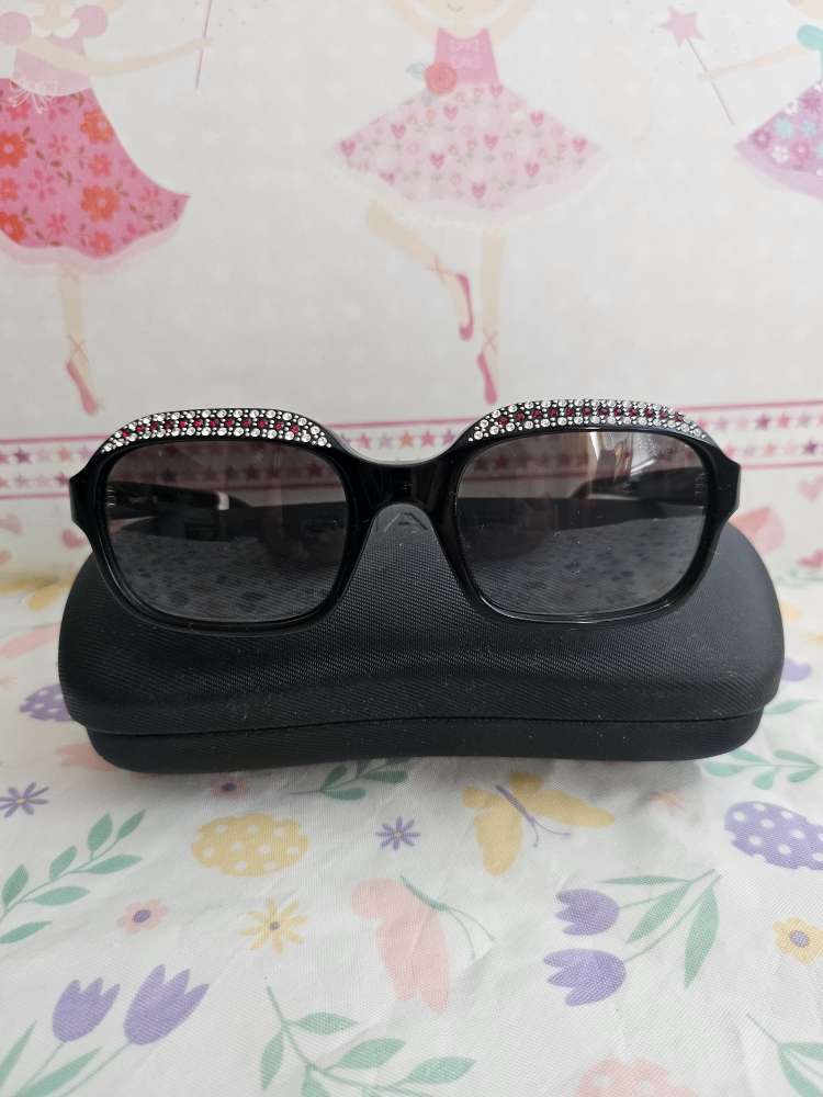 CHANEL slnečné okuliare