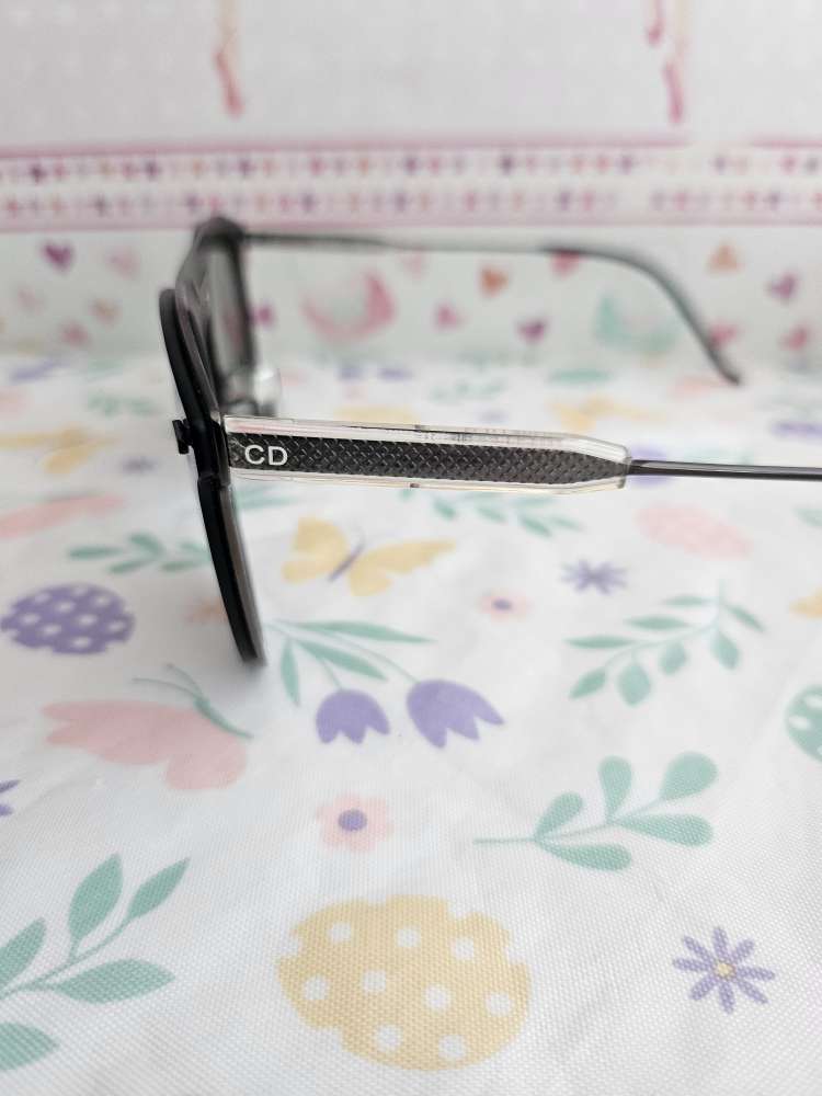 DIOR slnečné okuliare