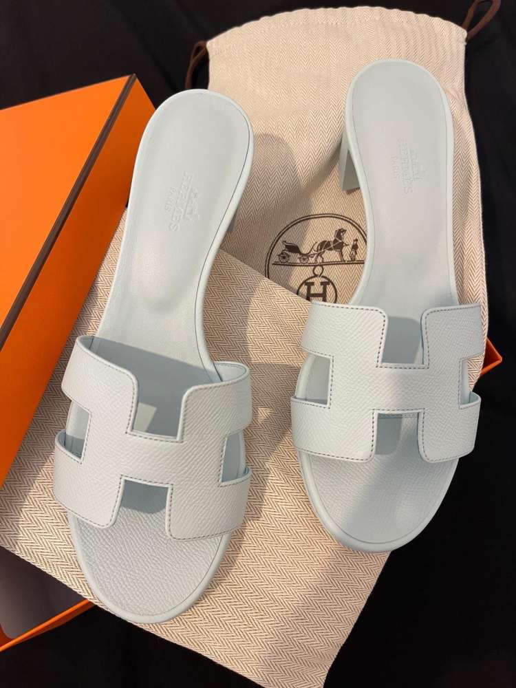 Hermes Oasis šľapky