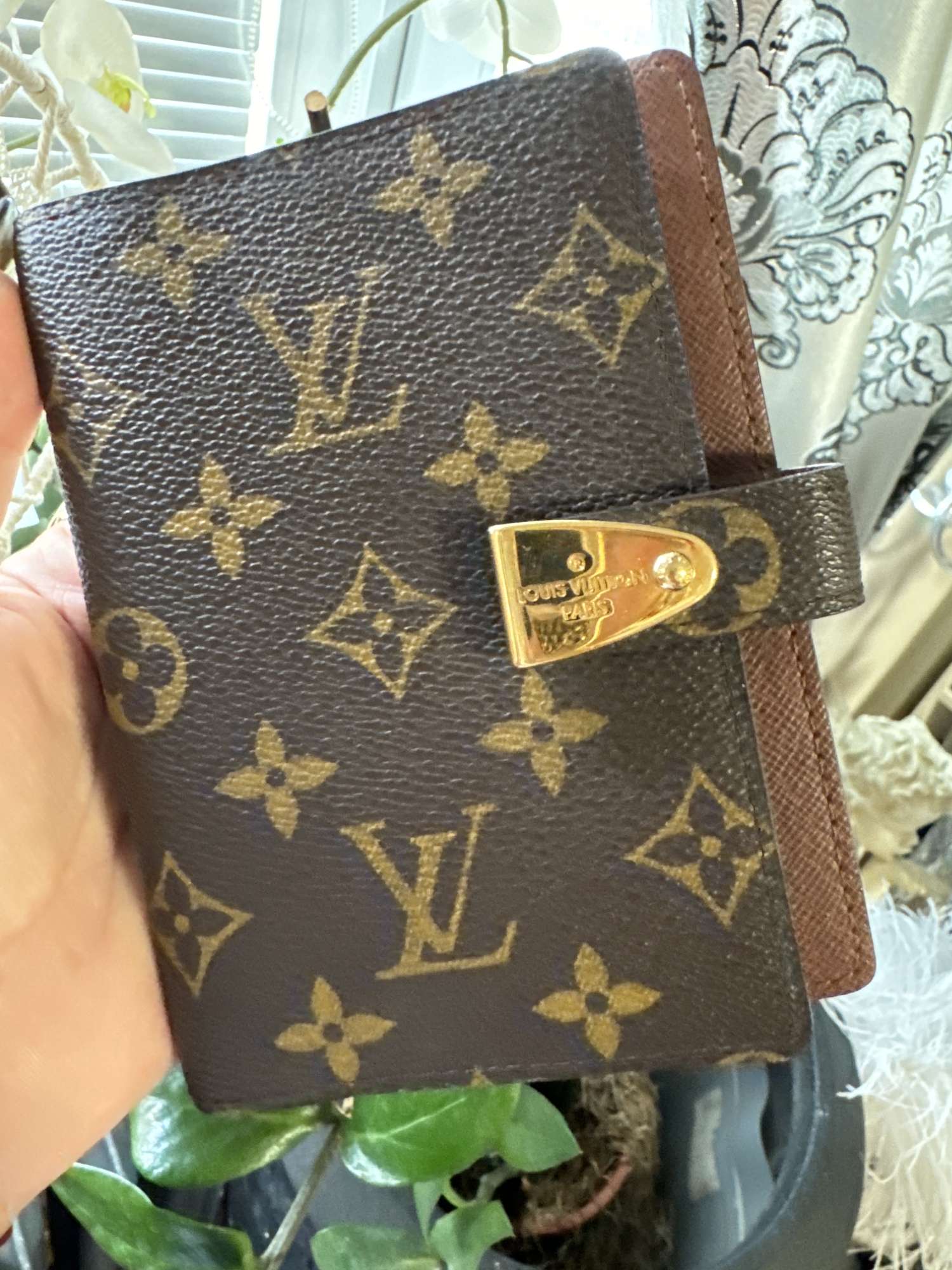 Louis Vuitton agenda