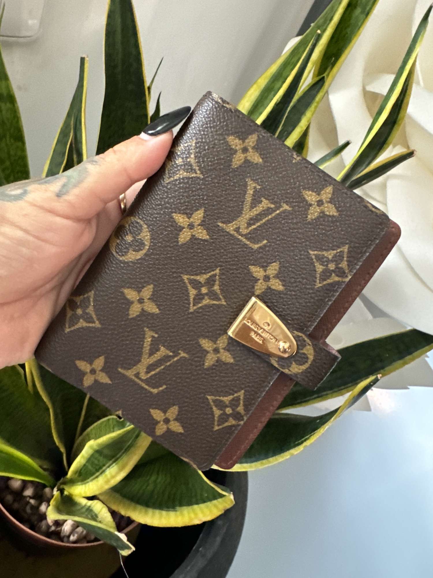 Louis Vuitton agenda