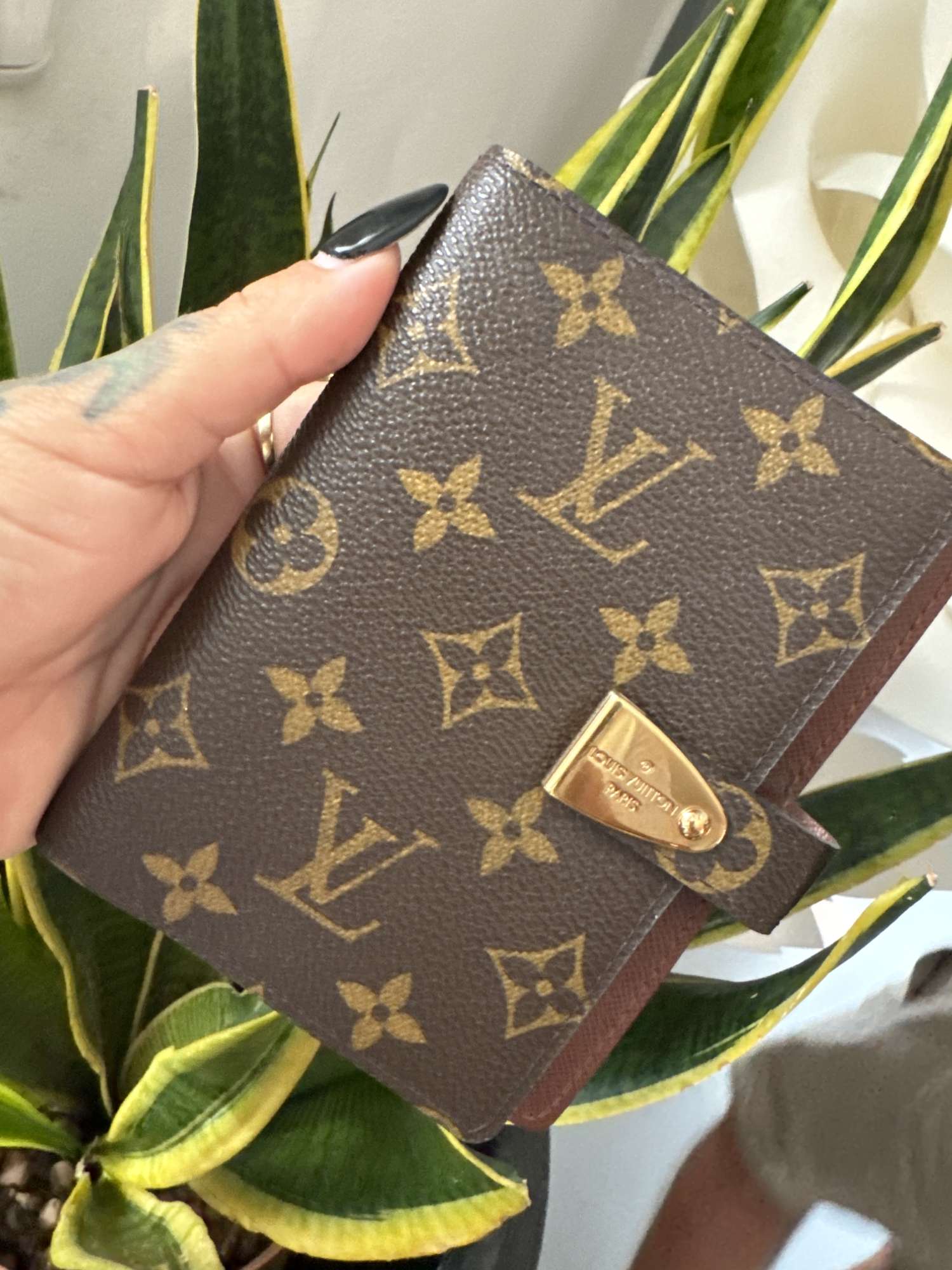 Louis Vuitton agenda