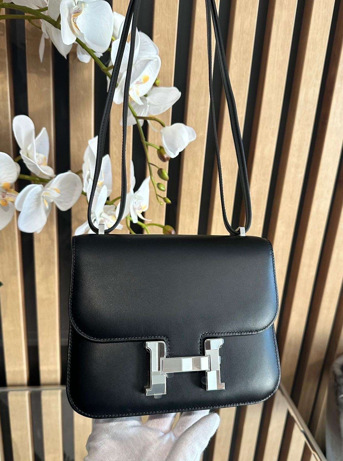 Hermes Constance 18