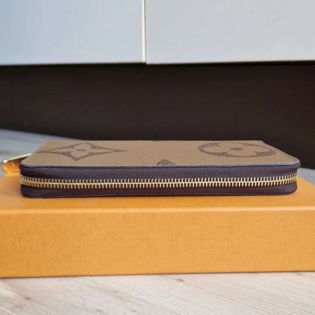 Louis Vuitton Zippy