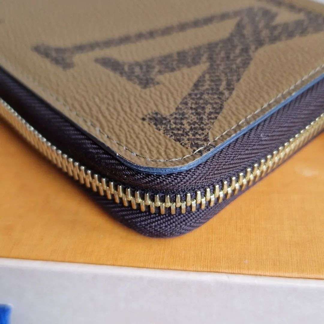 Louis Vuitton Zippy