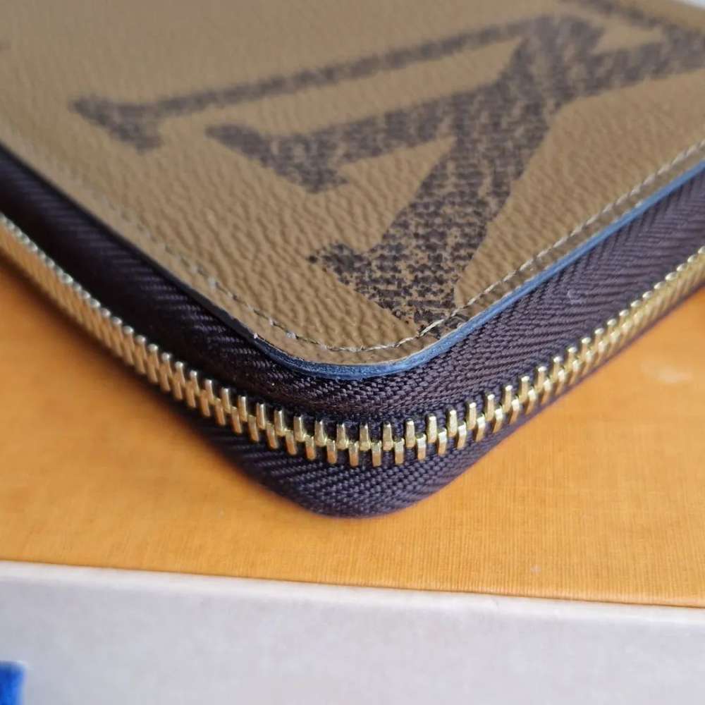 Louis Vuitton Zippy