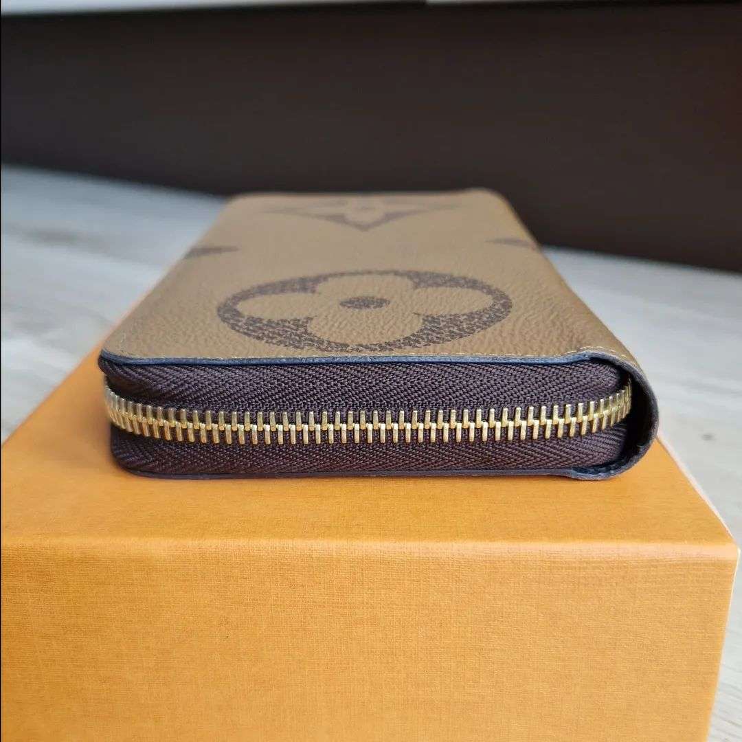 Louis Vuitton Zippy