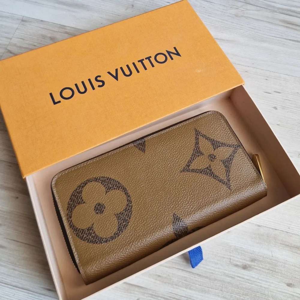 Louis Vuitton Zippy