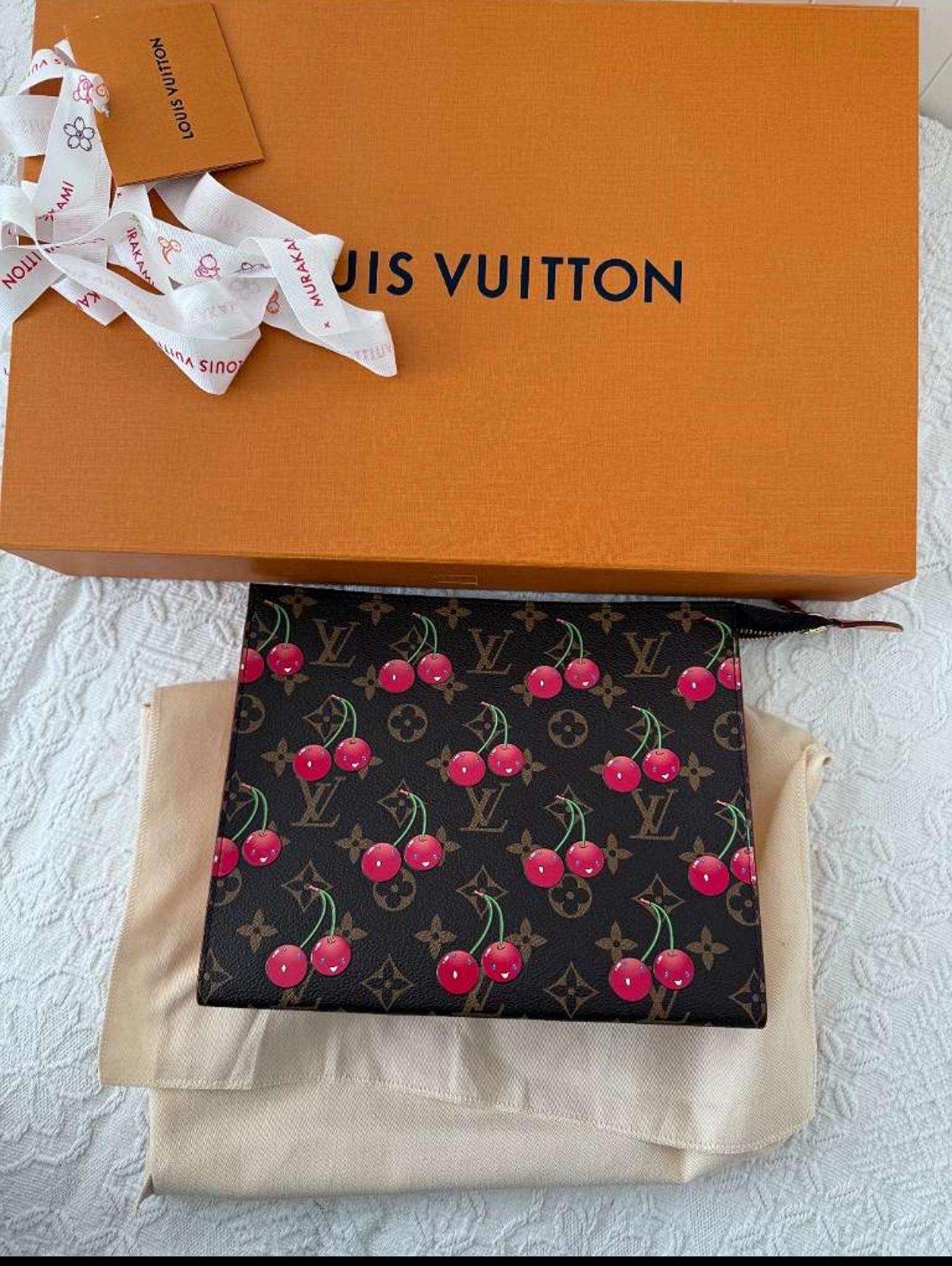 Louis Vuitton pochette