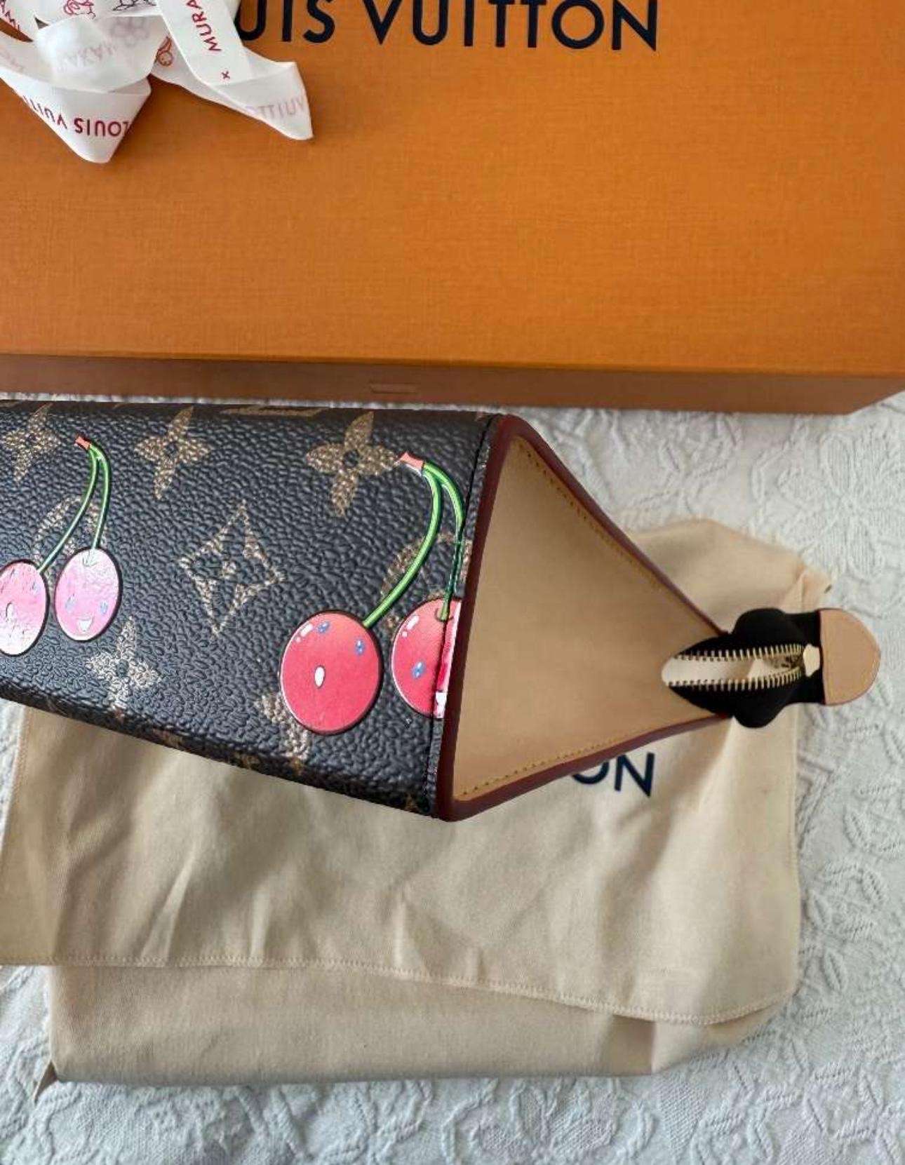 Louis Vuitton pochette