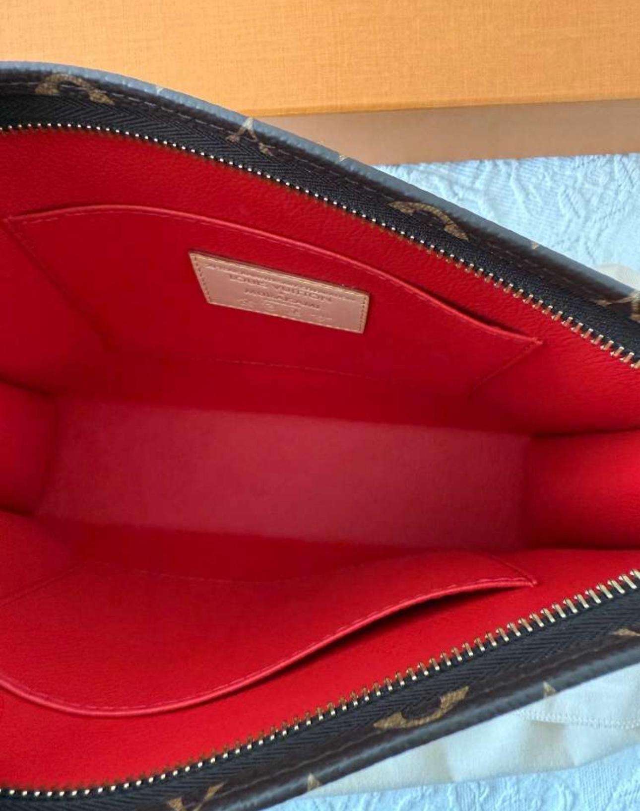 Louis Vuitton pochette