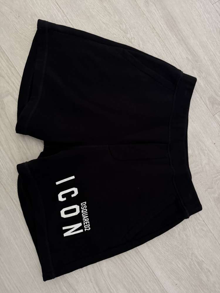 Šortky Dsquared2