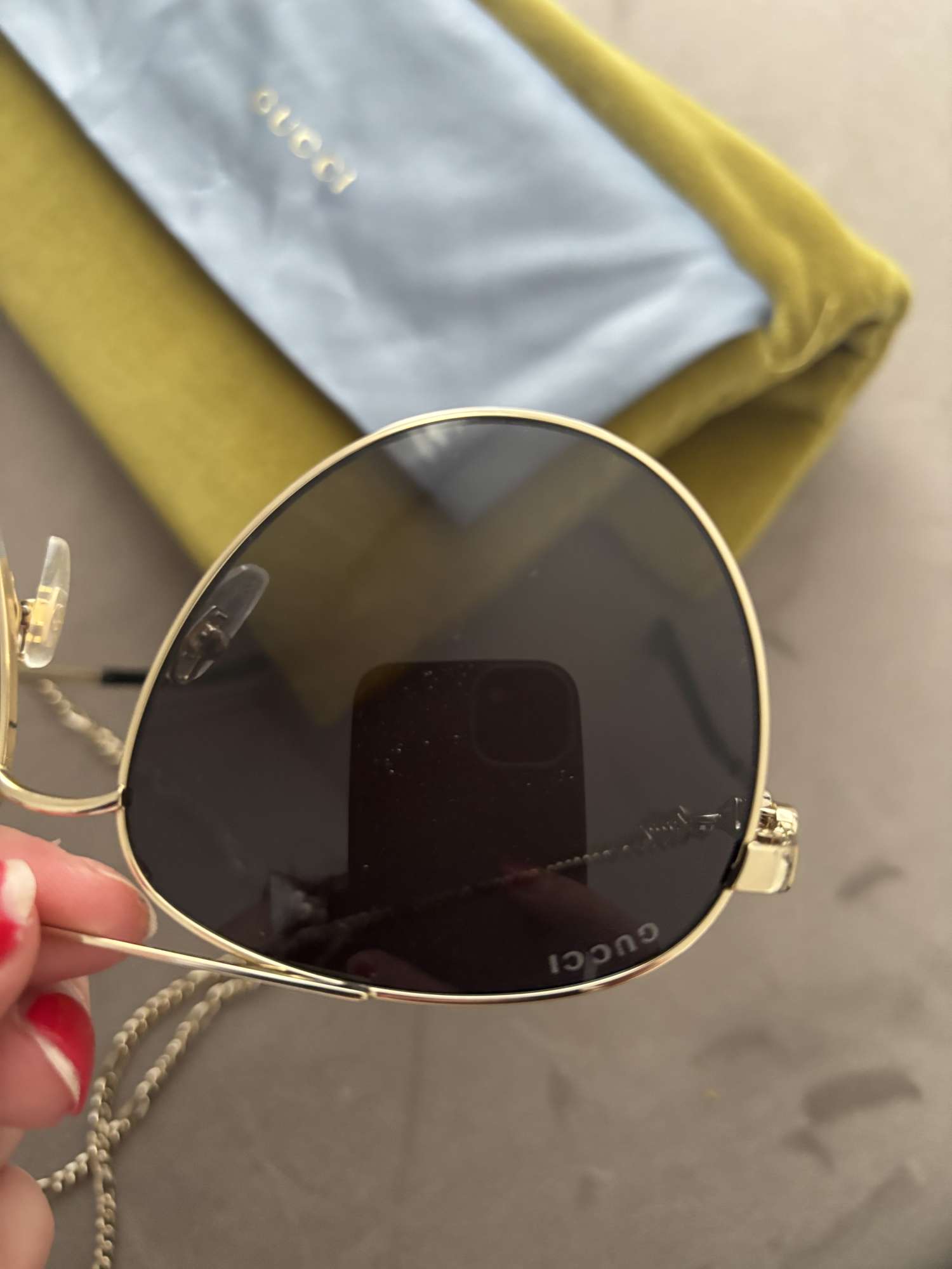 Gucci okuliare s retiazkou