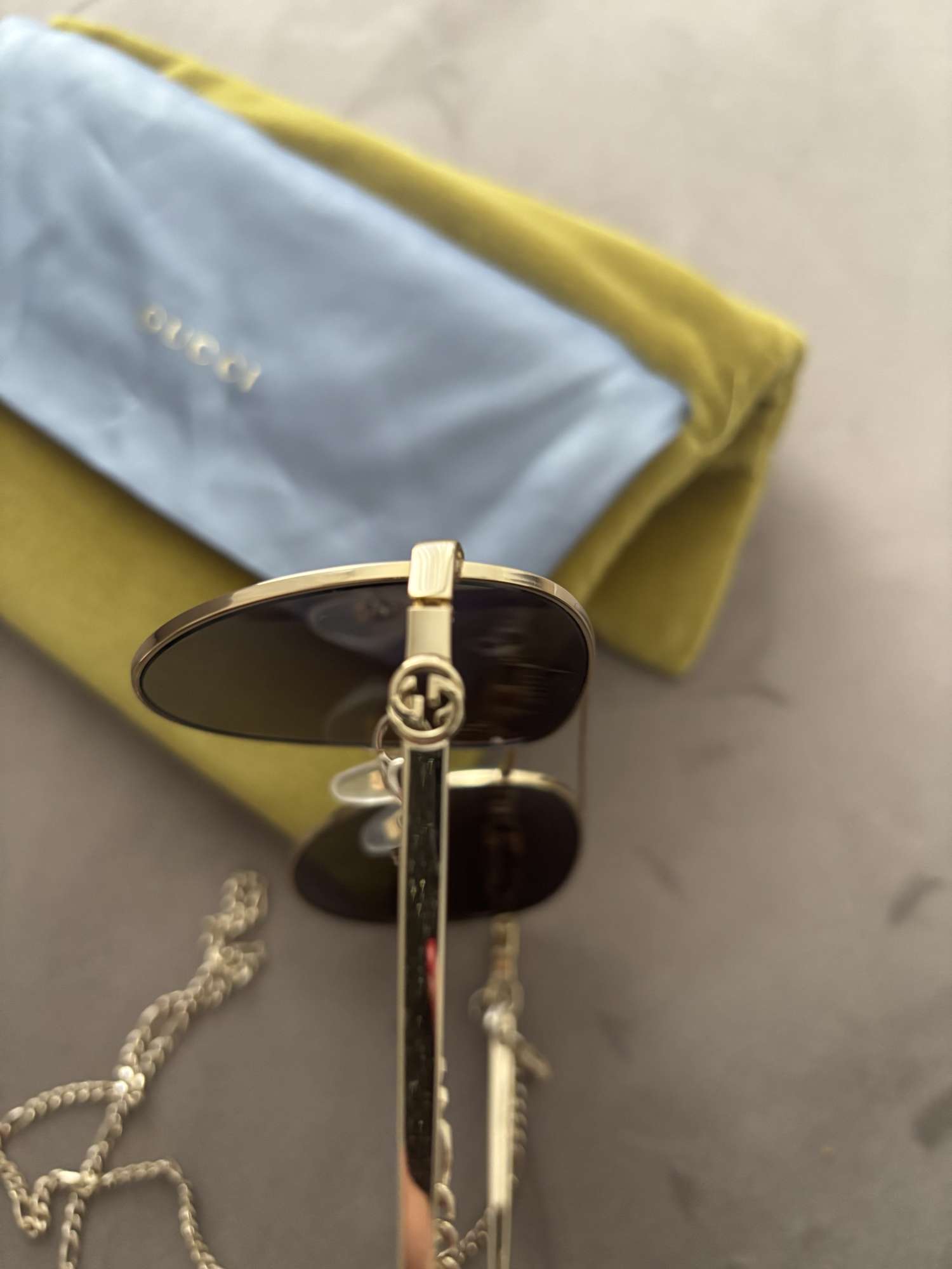 Gucci okuliare s retiazkou