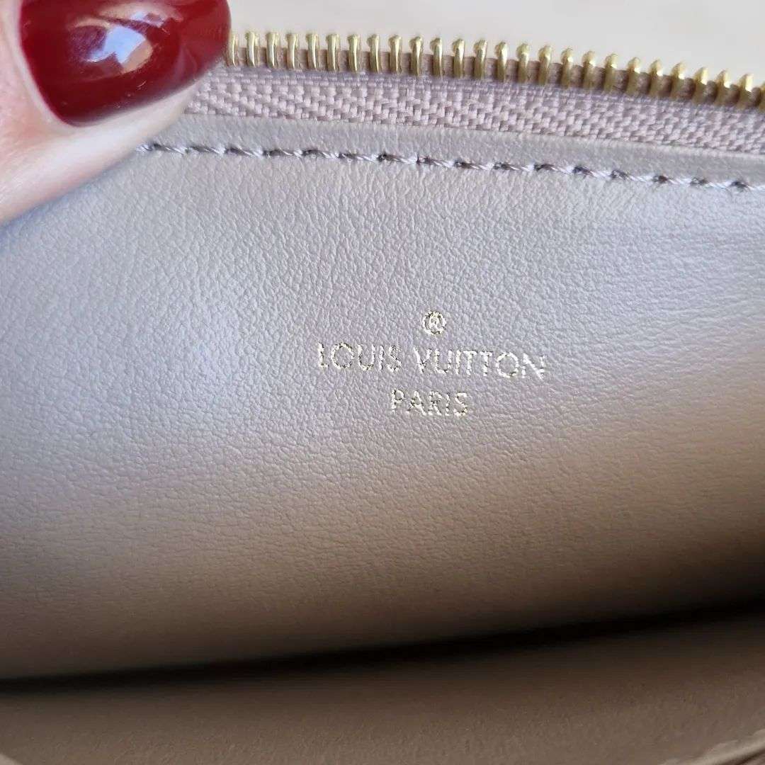 Louis Vuitton Pochette