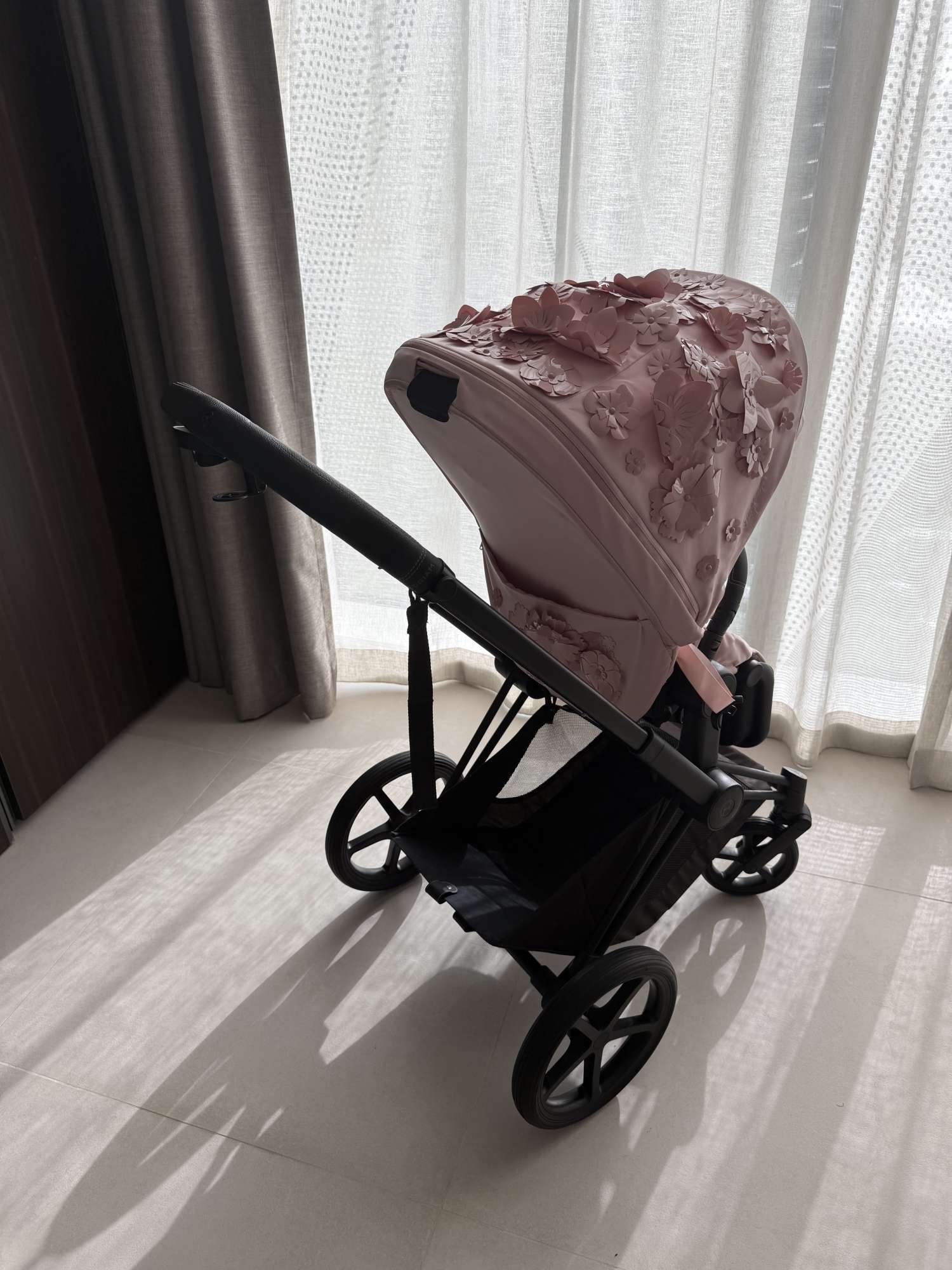 Cybex Priam Simply Flowers pink / black