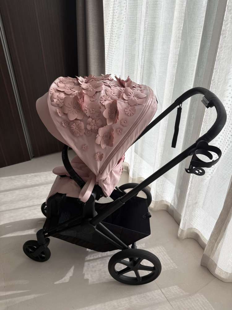 Cybex Priam Simply Flowers pink / black