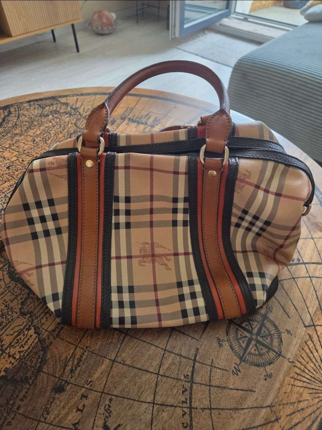 Burberry Tote Jameson kabelka