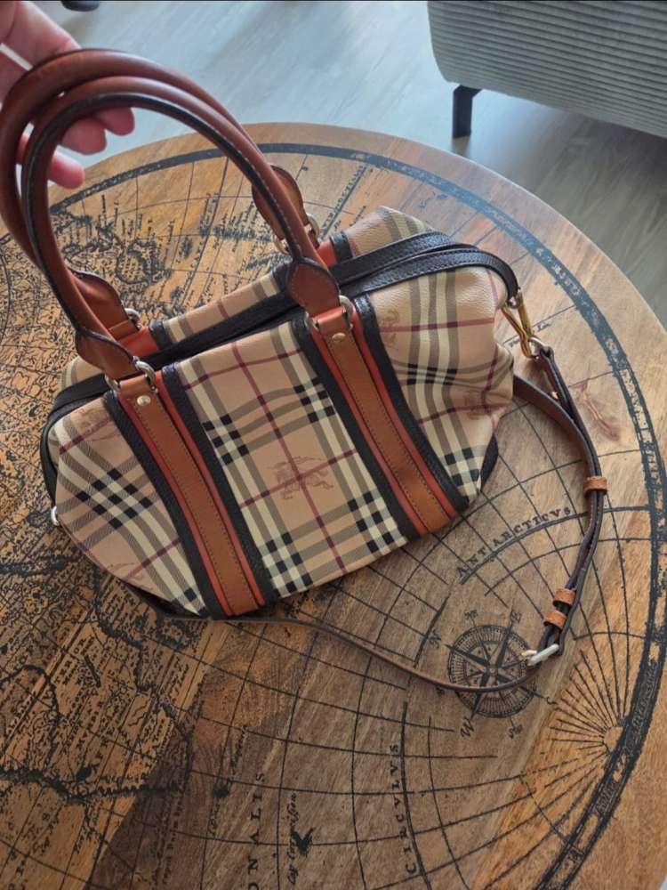 Burberry Tote Jameson kabelka