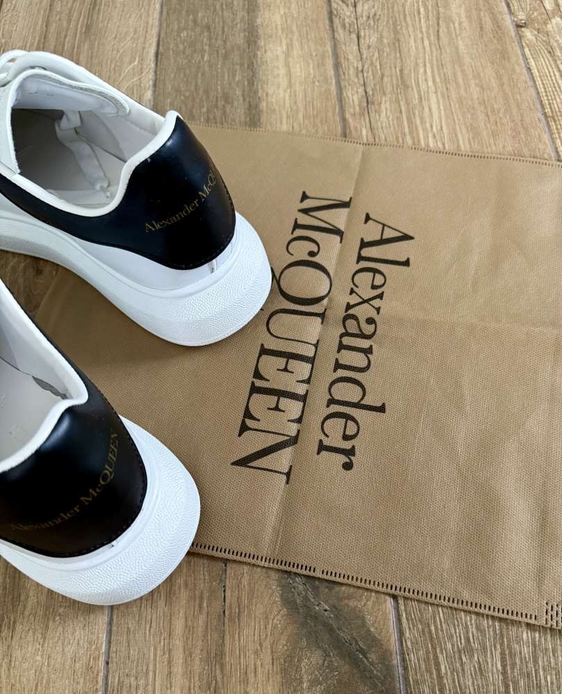 Alexander McQueen 44