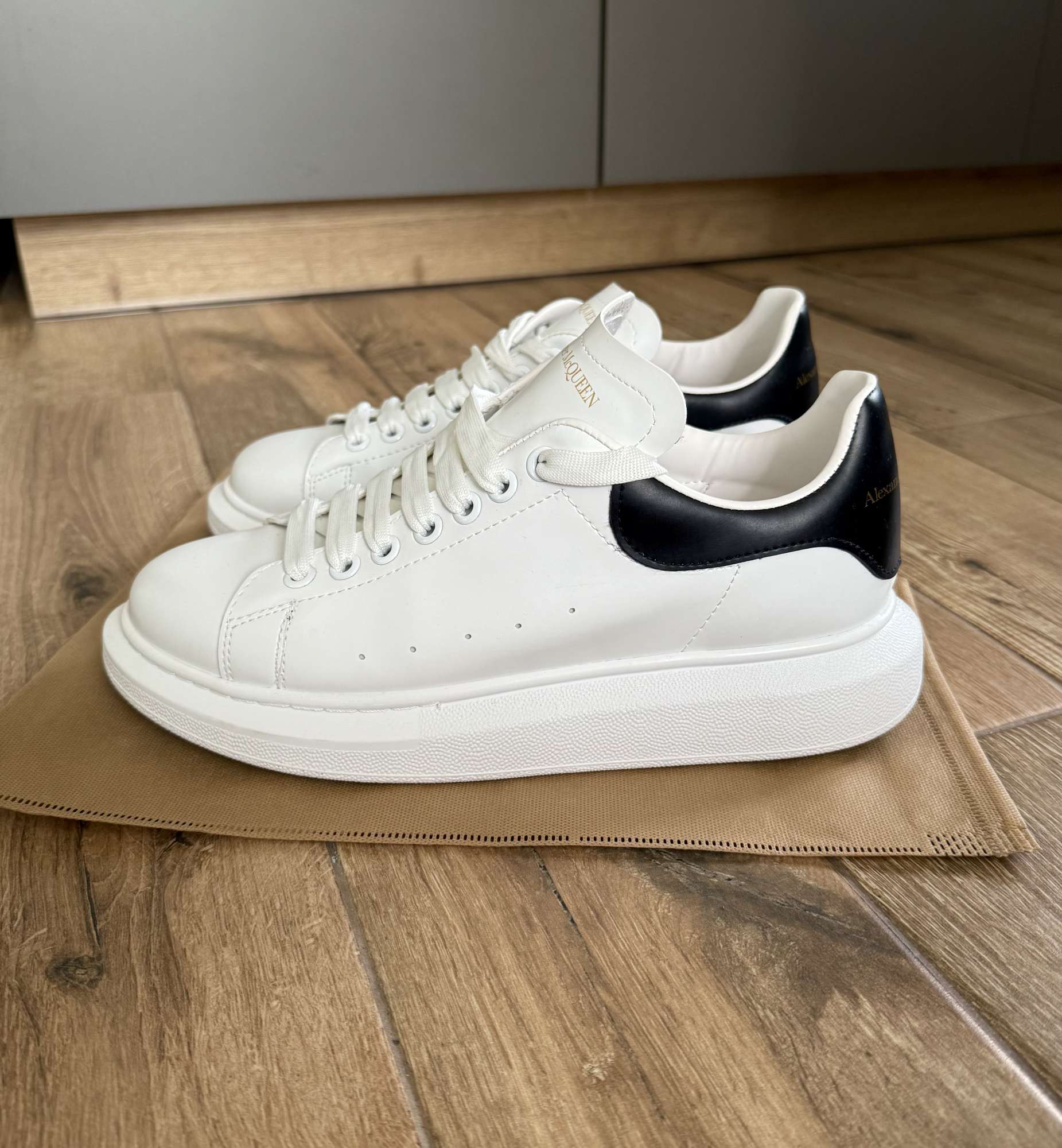 Alexander McQueen 44