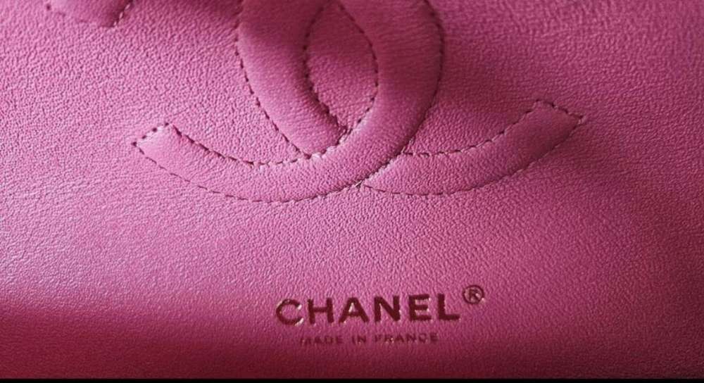 Chanel medium