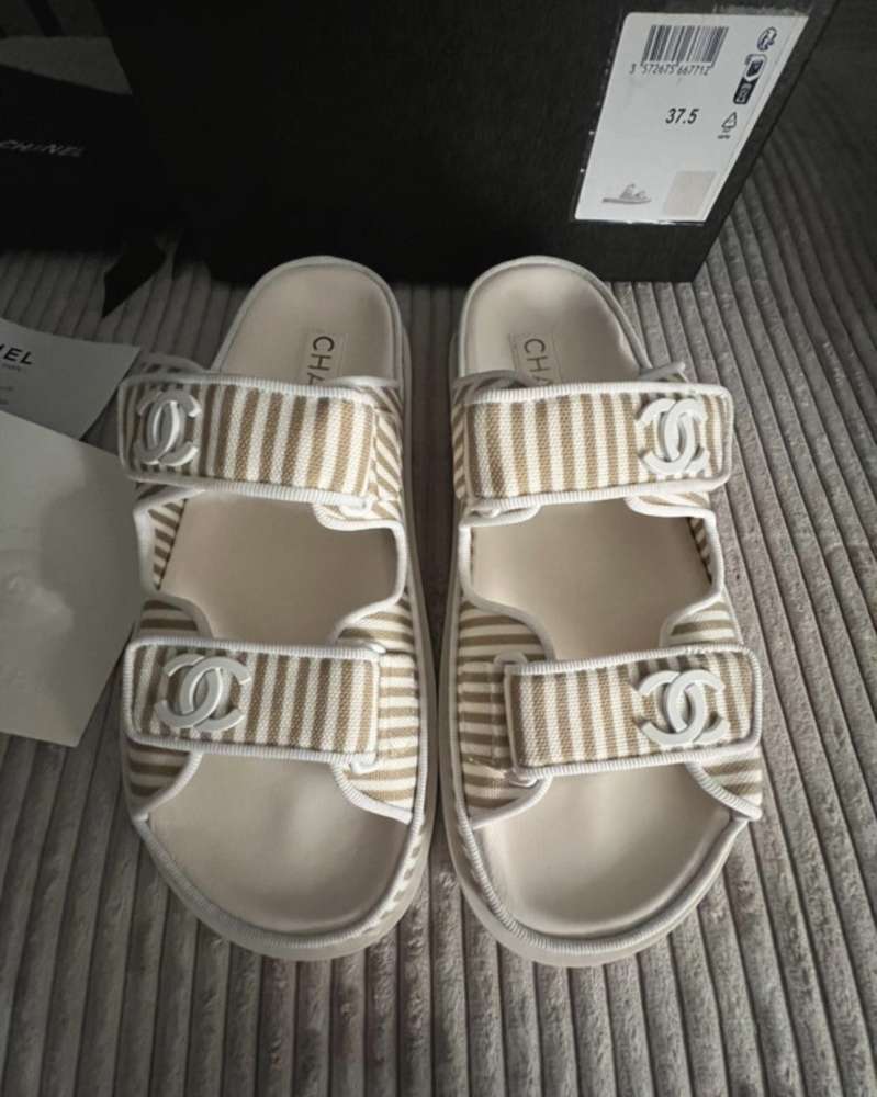 Chanel sandalky