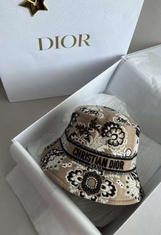 https://vipluxury.sk/Christian Dior klobuk
