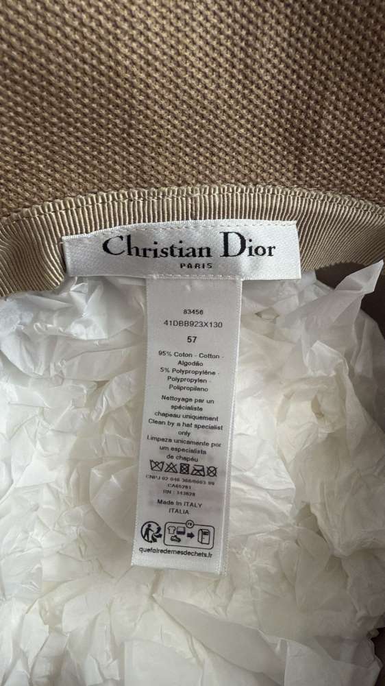 Christian Dior klobuk