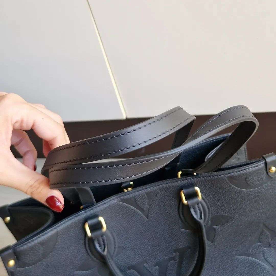 Louis Vuitton Onthego MM