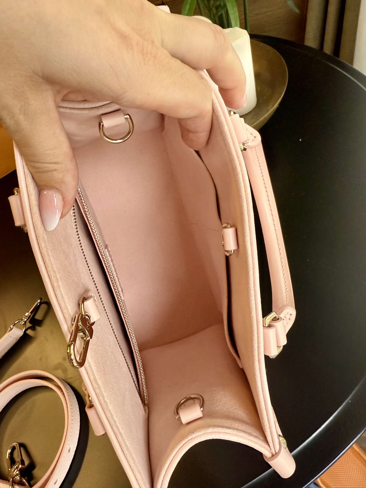Louis Vuitton OnTheGo PM Baby pink