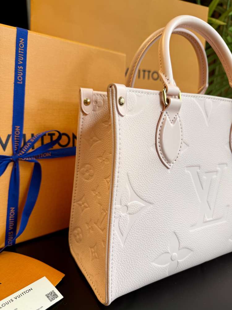 Louis Vuitton OnTheGo PM Baby pink