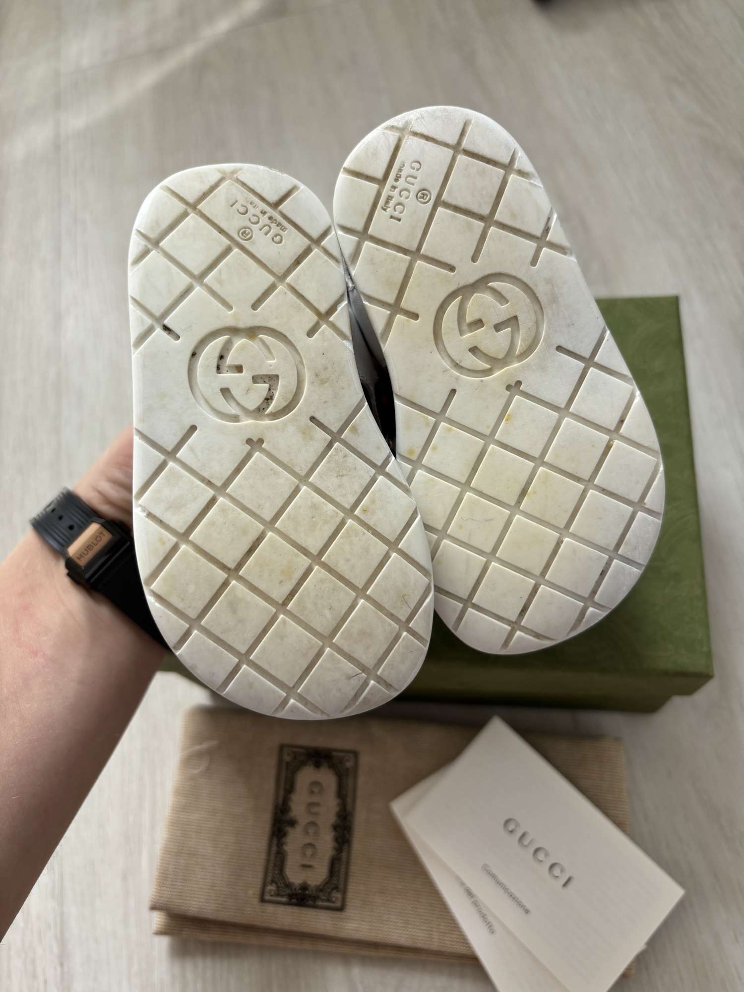 Gucci sandále