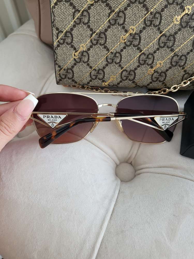 Slnečné okuliare Prada