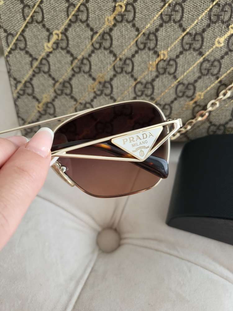 Slnečné okuliare Prada