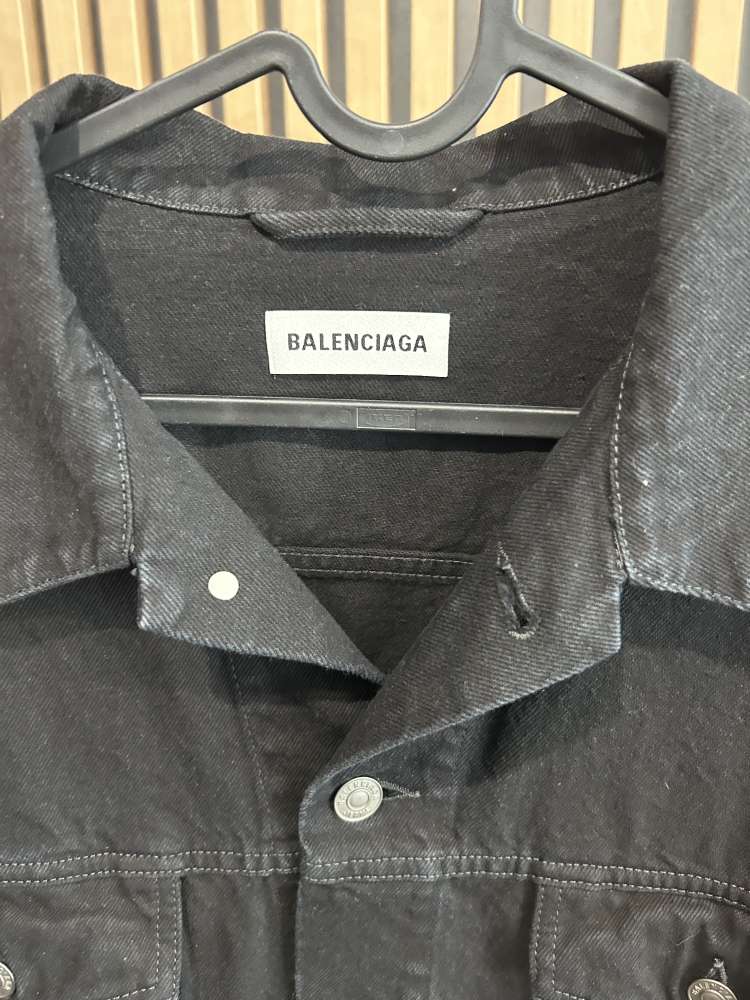 Balenciaga bunda