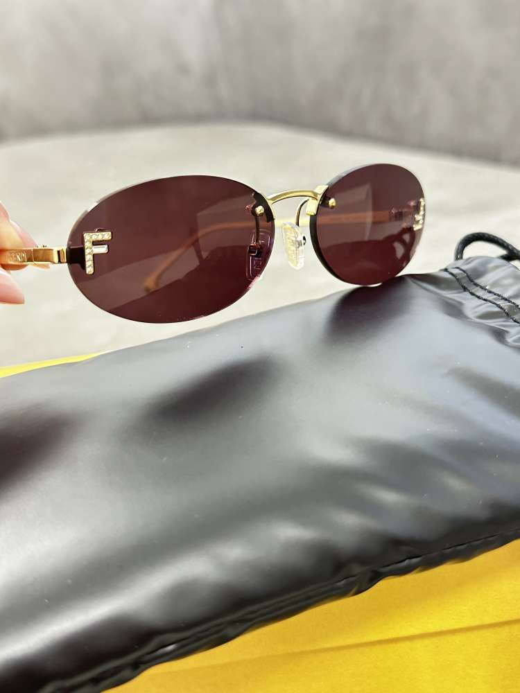 Fendi slnečné okuliare