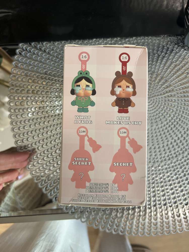 Pop Mart Crying baby