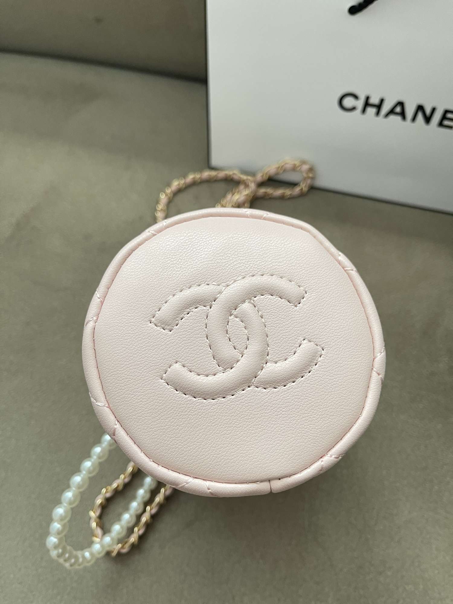 CHANEL BEAUTY KABELKA