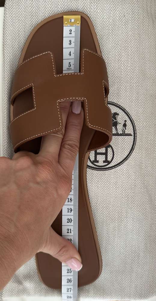 Nové papuče HERMES model Oran farba zlatá 41,5