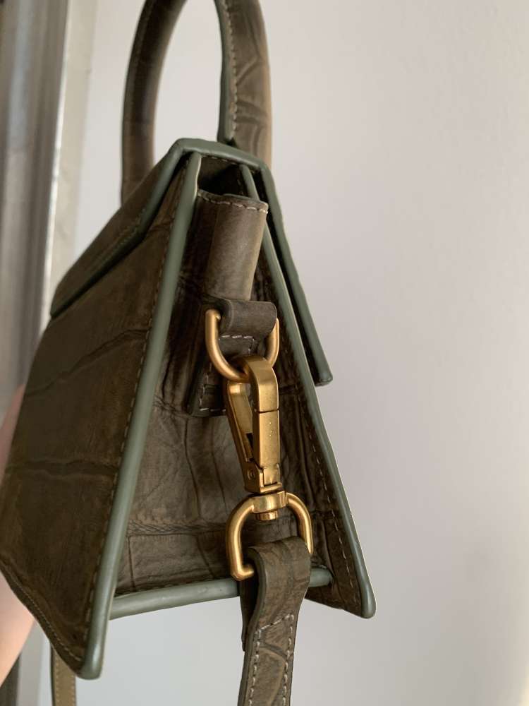 Jacquemus Le Chiquito Moyen