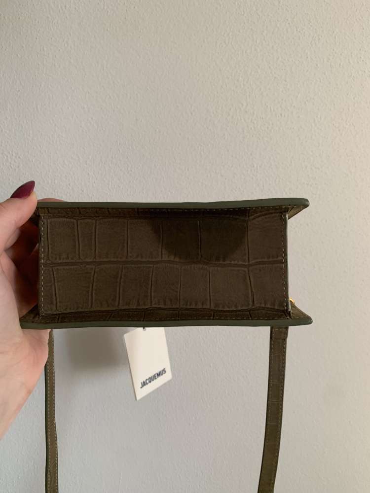 Jacquemus Le Chiquito Moyen