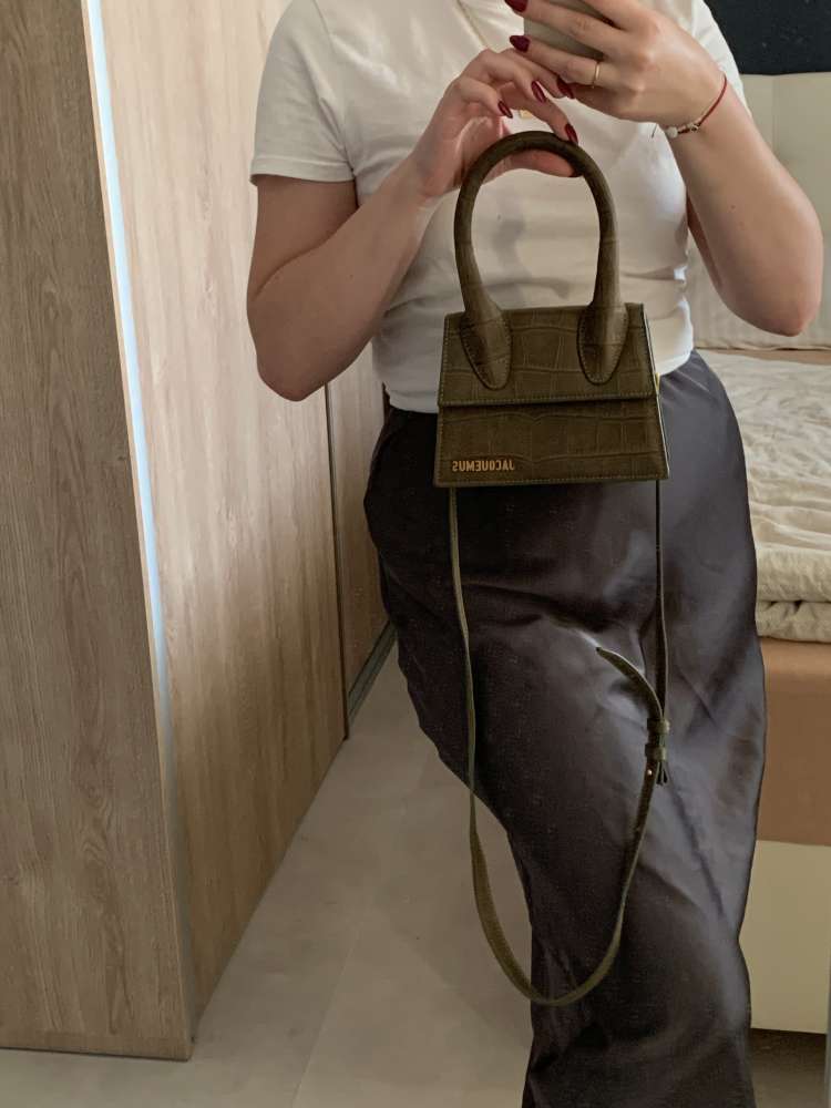 Jacquemus Le Chiquito Moyen