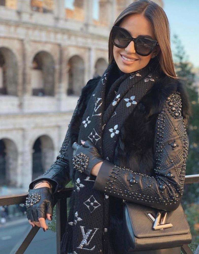 LOUIS VUITTON ČIERNY ŠÁL S LUREXOM