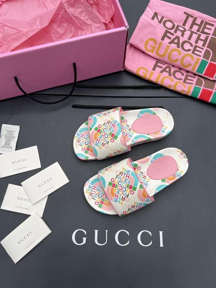Gucci x The North Face šlapky