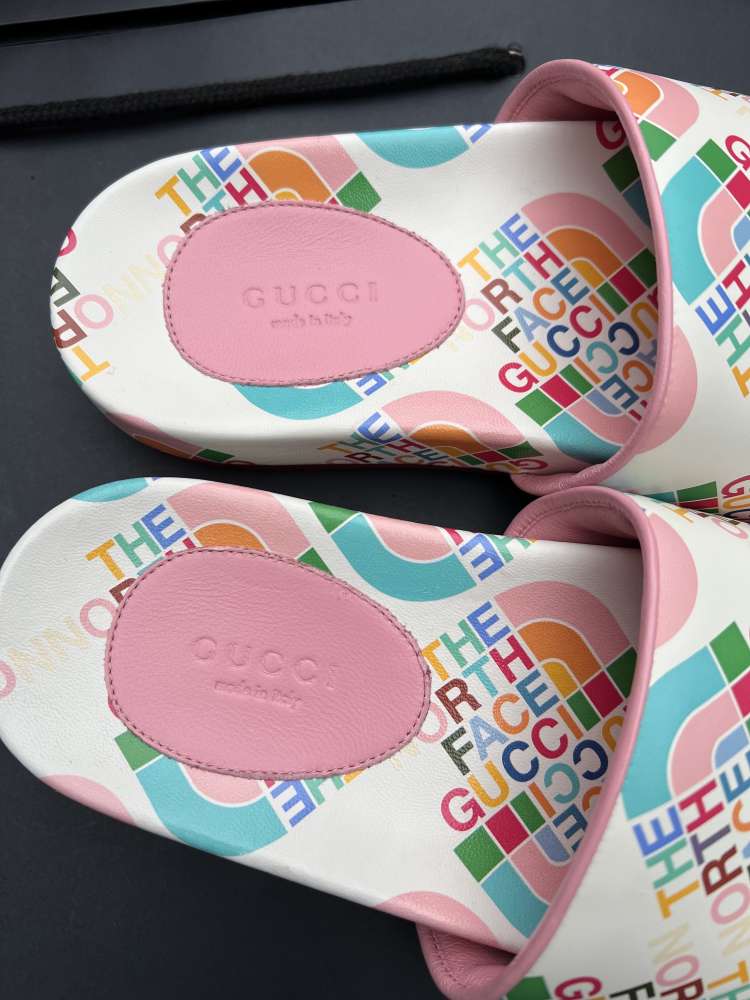 Gucci x The North Face šlapky