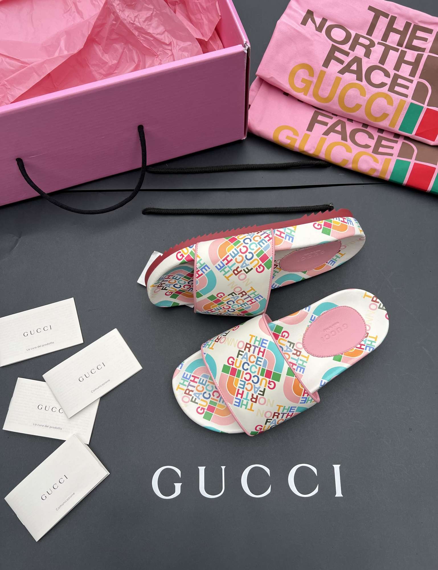 Gucci x The North Face šlapky